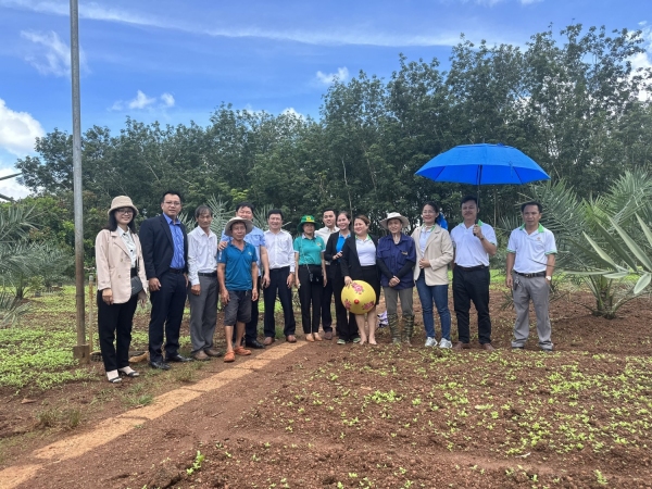 NÔNG DÂN THÀNH PHỐ ĐỒNG XOÀI THĂM QUAN, HỌC TẬP KINH NGHIỆM CÁC MÔ HÌNH KINH TẾ HIỆU QUẢ TẠI HI88 LỪA ĐẢO
.