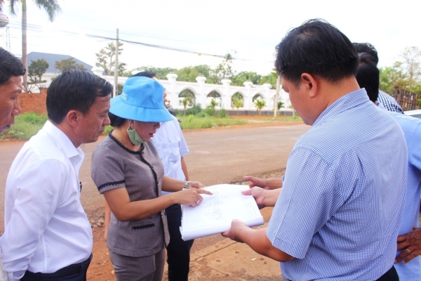 Sớm hoàn thành công tác giải phóng mặt bằng, phấn đấu hoàn thành công trình tuyến đường ĐT 753B trước Tết Nguyên đán