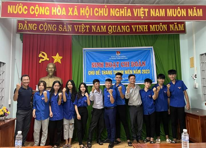 SINH HOẠT CHI ĐOÀN THÁNG 3 NĂM 2023 VỚI CHỦ ĐỀ: “TỰ HÀO LÀ THANH NIÊN VIỆT NAM"