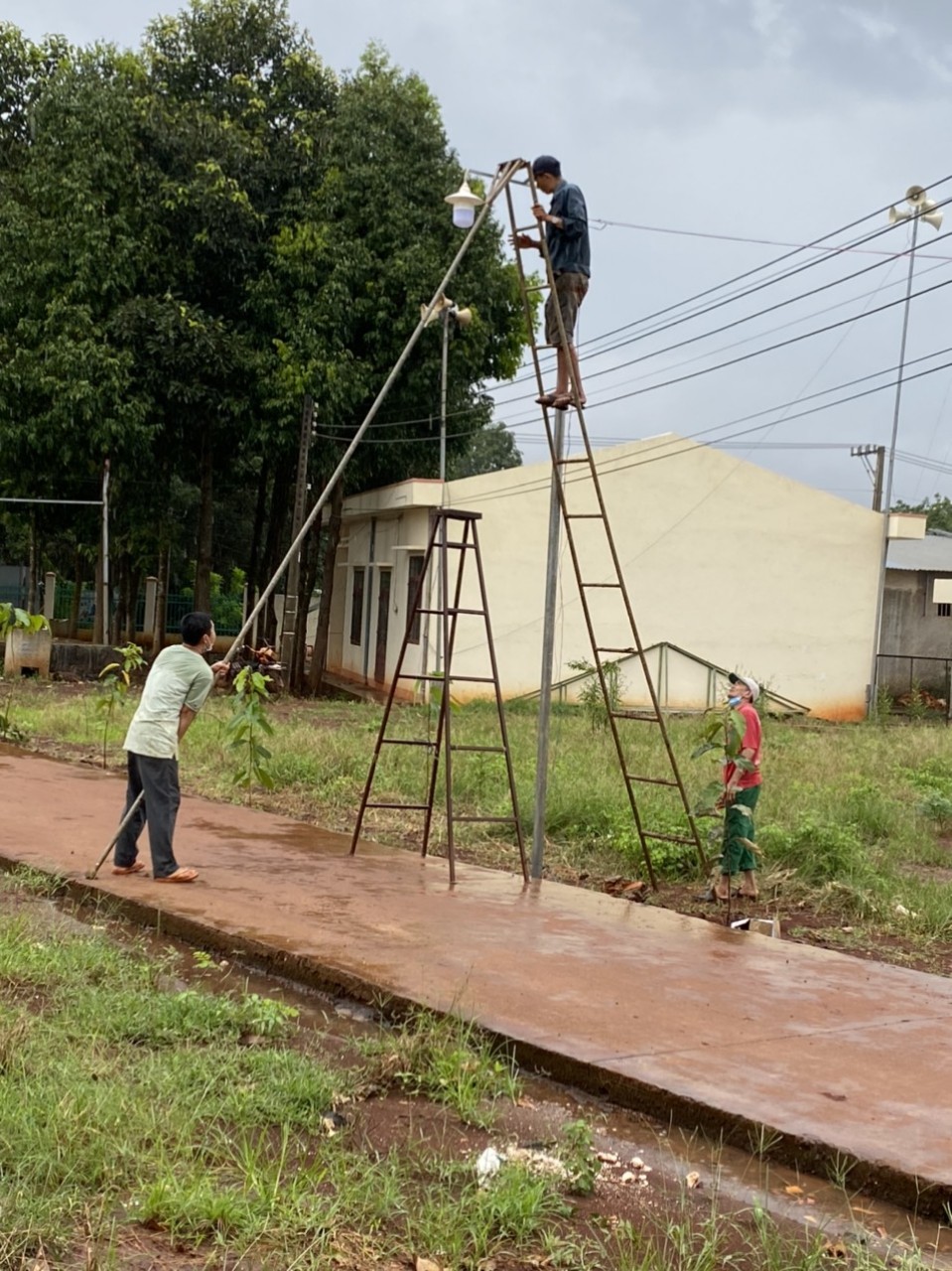 Ủy ban MTTQ Việt Nam xã Bình Tân triển khai thực hiện Cuộc vận động “Toàn dân đoàn kết xây dựng nông thôn mới, đô thị văn minh”